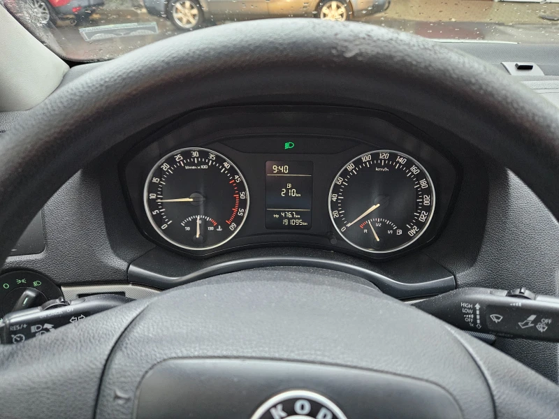 Skoda Octavia 1.9 TDI, 105кс, снимка 14 - Автомобили и джипове - 48213078