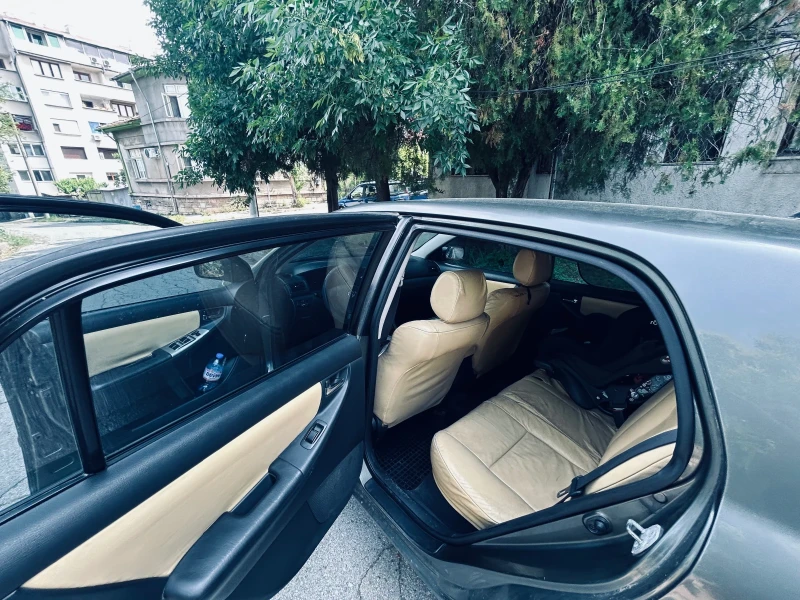 Toyota Corolla, снимка 10 - Автомобили и джипове - 52295436