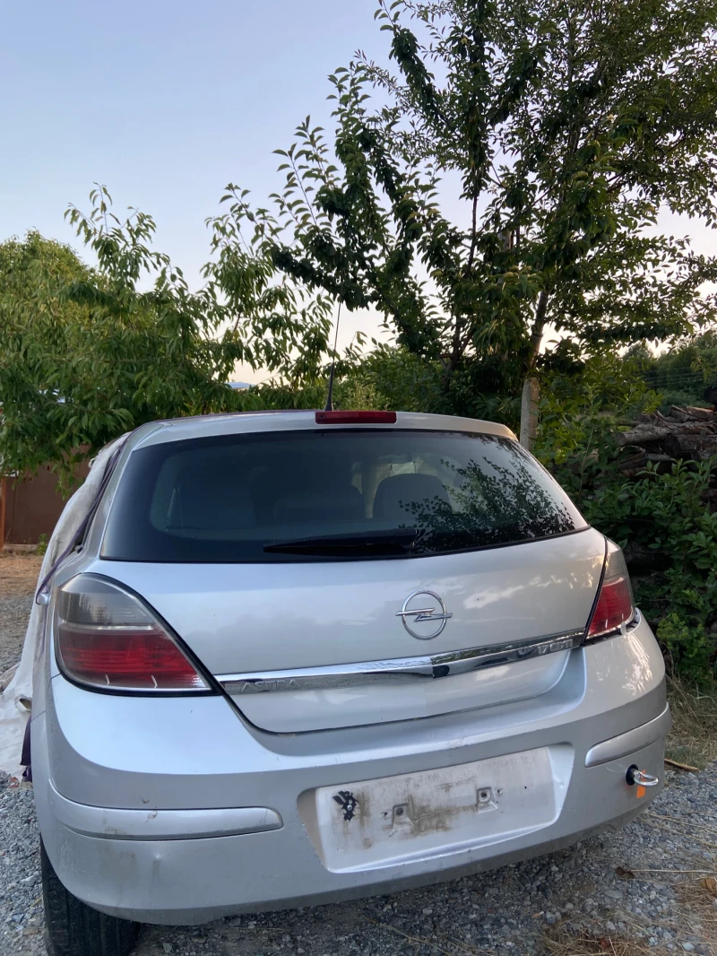 Opel Astra H на части