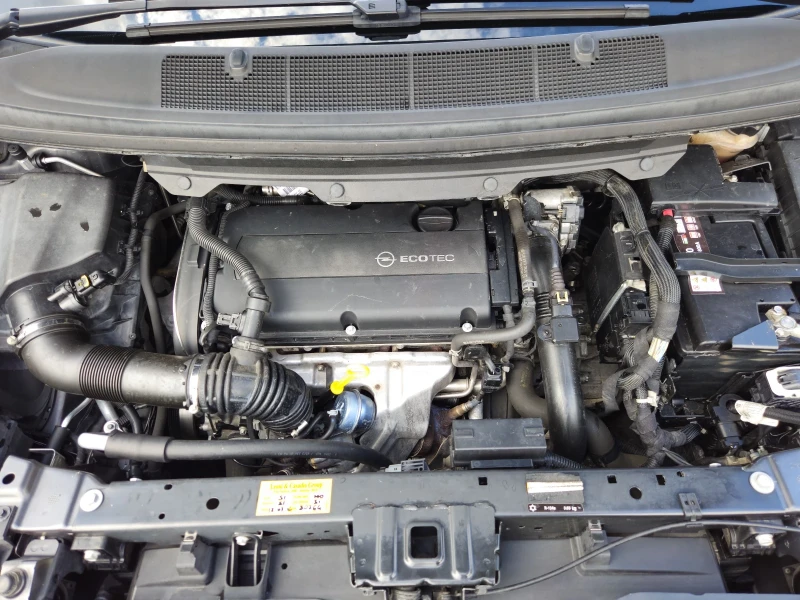 Opel Zafira 1.6T-150кс= 7МЕСТА= 6СКОРОСТИ= КЛИМАТРОНИК, снимка 17 - Автомобили и джипове - 51219961