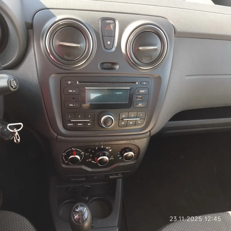 Dacia Dokker, снимка 9 - Автомобили и джипове - 52436537