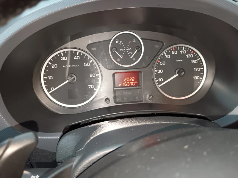 Peugeot Partner 1, 6HDI 90 k.s. AUTOMATIC , снимка 16 - Автомобили и джипове - 52513111