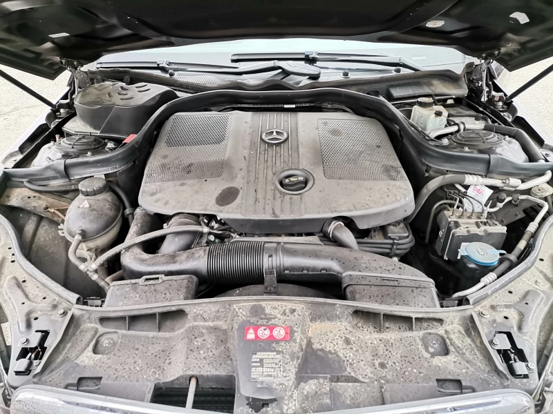 Mercedes-Benz E 220, снимка 10 - Автомобили и джипове - 52707085