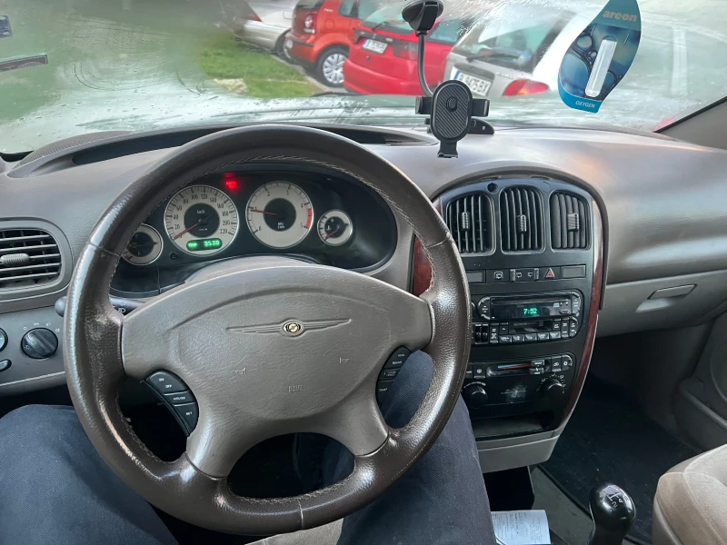 Chrysler Voyager, снимка 11 - Автомобили и джипове - 52875227