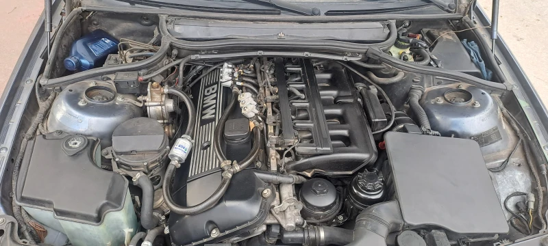 BMW 325 325xi  facelift, снимка 11 - Автомобили и джипове - 52927702