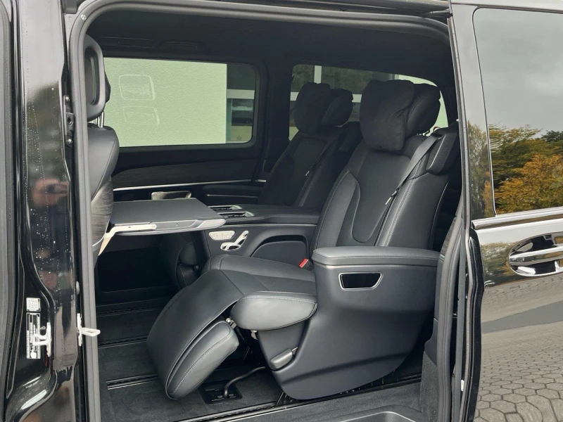 Mercedes-Benz V 300 d/AMG/4MATIC/EXTRA LONG/VIP SEATS/BURM/, снимка 10 - Автомобили и джипове - 53191791