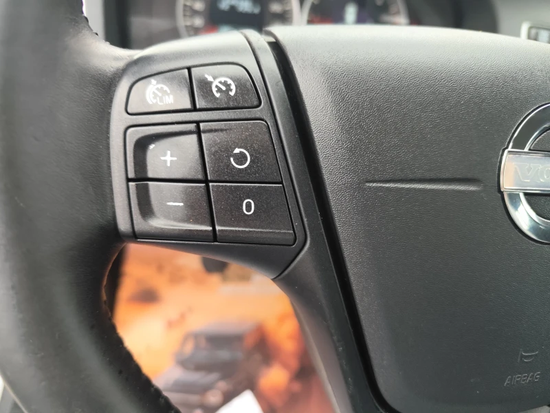 Volvo V60 1.6D* EURO5B* Klimatronik* , снимка 10 - Автомобили и джипове - 53494332