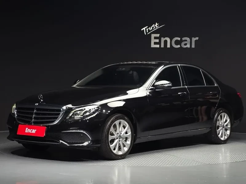 Mercedes-Benz E 200