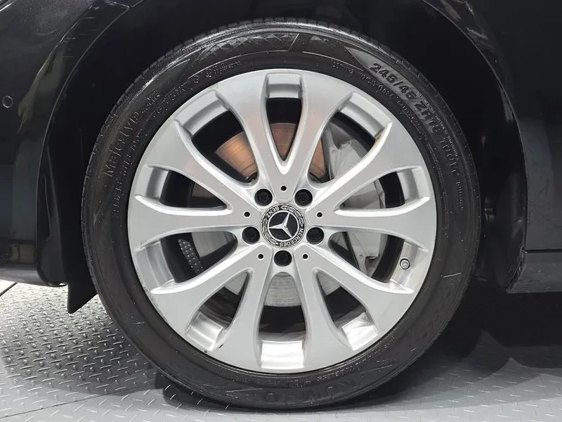 Mercedes-Benz E 300 4MATIC EXCLUSIVE STANDARD, снимка 5 - Автомобили и джипове - 55100976