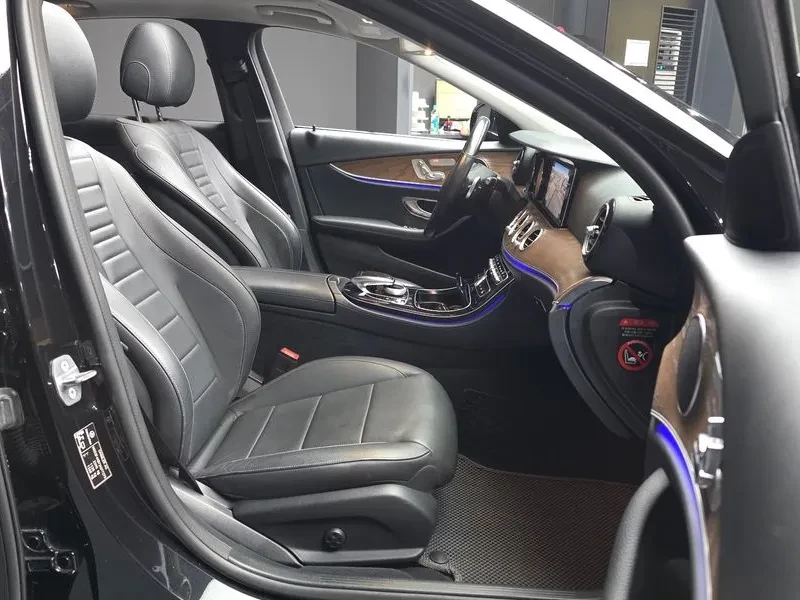 Mercedes-Benz E 300 4MATIC EXCLUSIVE STANDARD, снимка 11 - Автомобили и джипове - 55100976
