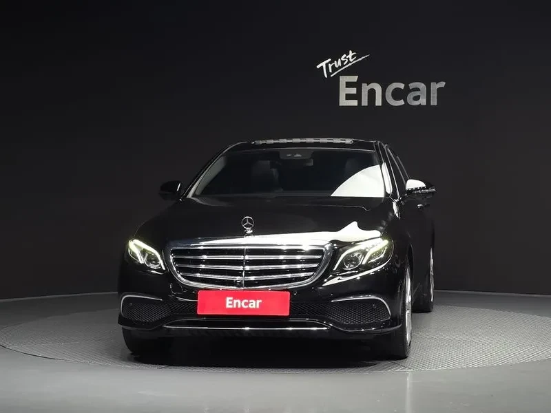 Mercedes-Benz E 300 4MATIC EXCLUSIVE STANDARD, снимка 3 - Автомобили и джипове - 55100976