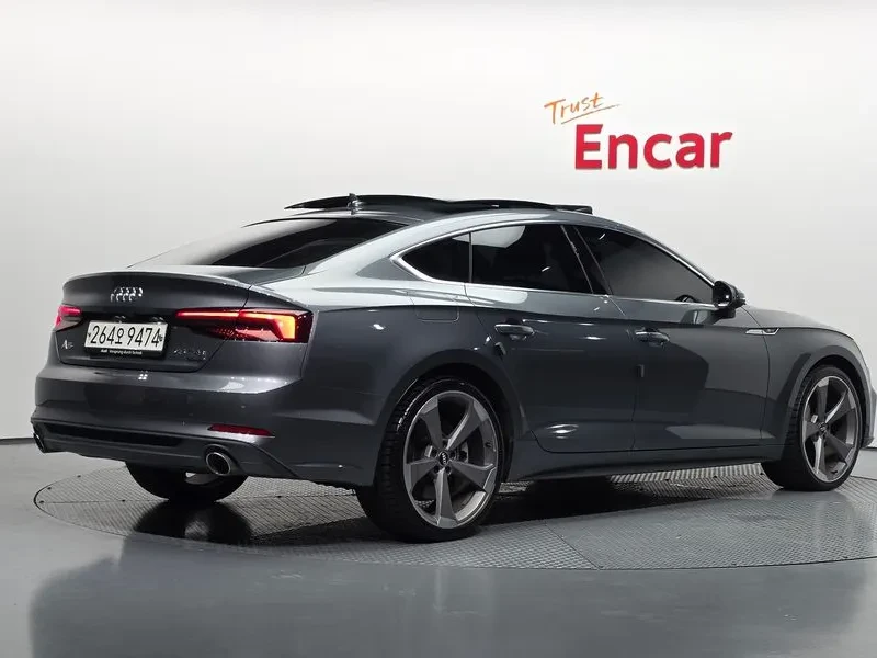 Audi A5 2.0 TFSI Quattro - САМО 30% АВАНС, снимка 2 - Автомобили и джипове - 56270772