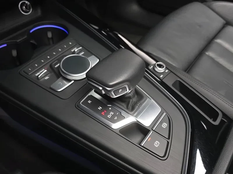 Audi A5 2.0 TFSI Quattro - САМО 30% АВАНС, снимка 9 - Автомобили и джипове - 56270772