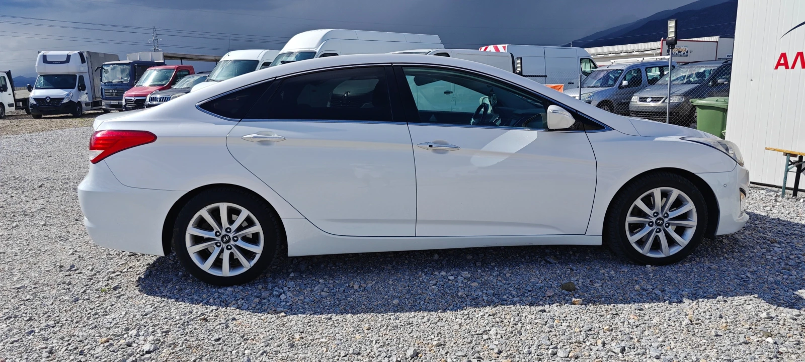 Hyundai I40 1.7 - изображение 2