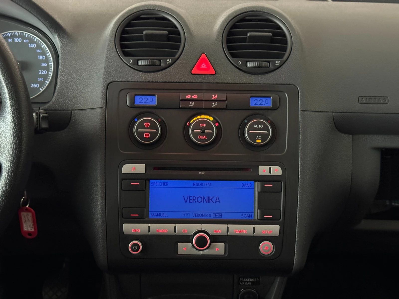 VW Caddy 2.0i EcoFuel (фабричен метан)ПЪЛНА ИСТОРИЯ В VW - изображение 9