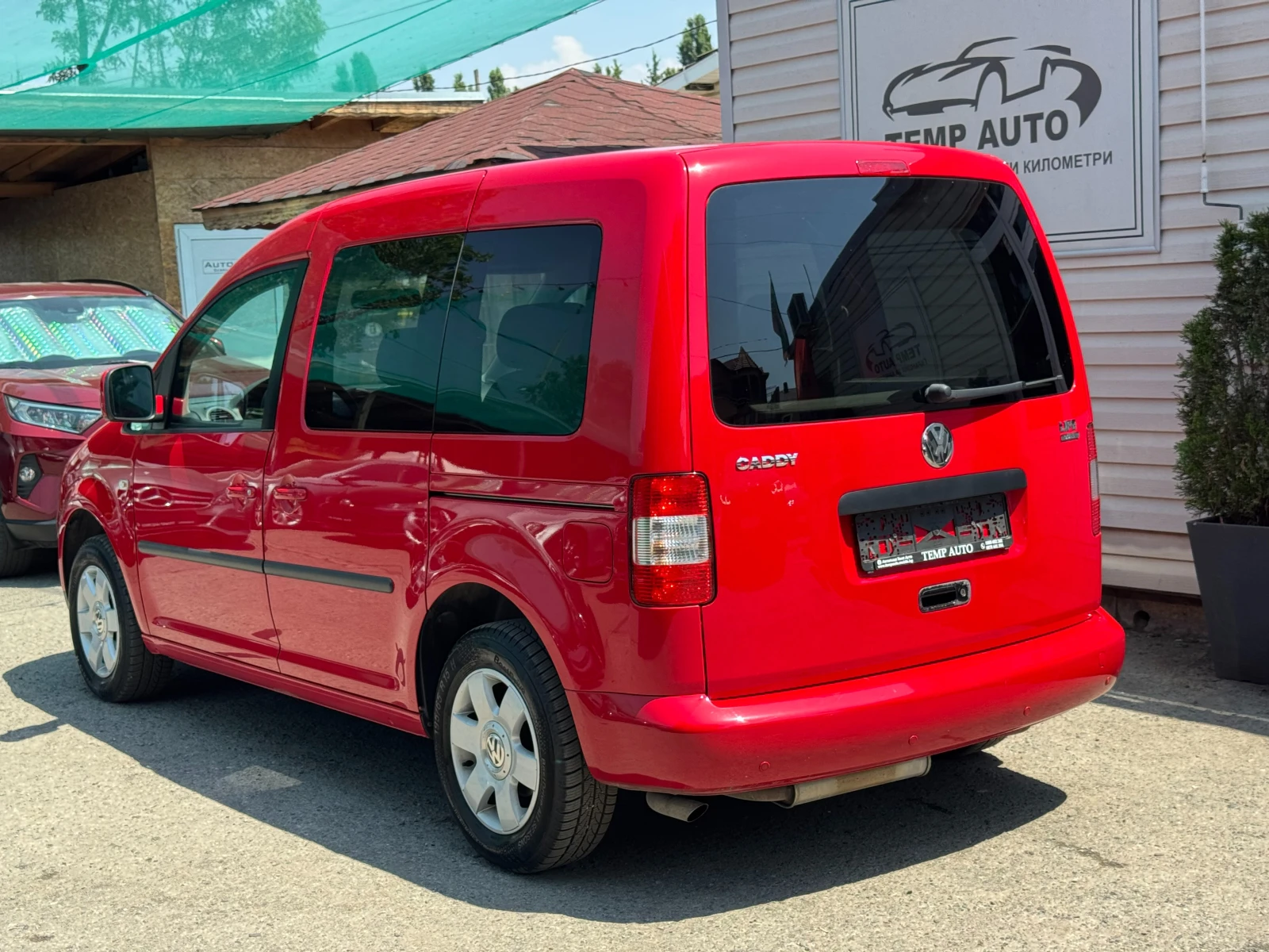 VW Caddy 2.0i EcoFuel (фабричен метан)ПЪЛНА ИСТОРИЯ В VW - изображение 5