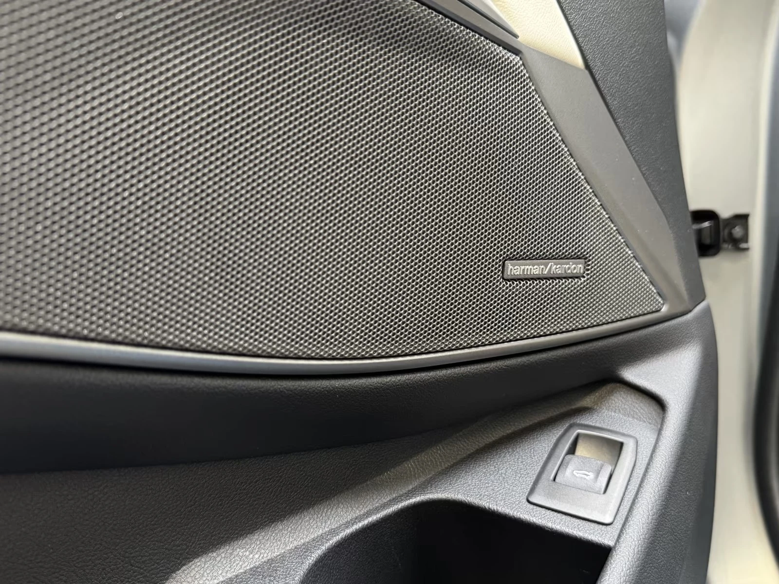 BMW M3 xDrive Competition Sitzlüftung | Mobile.bg   11