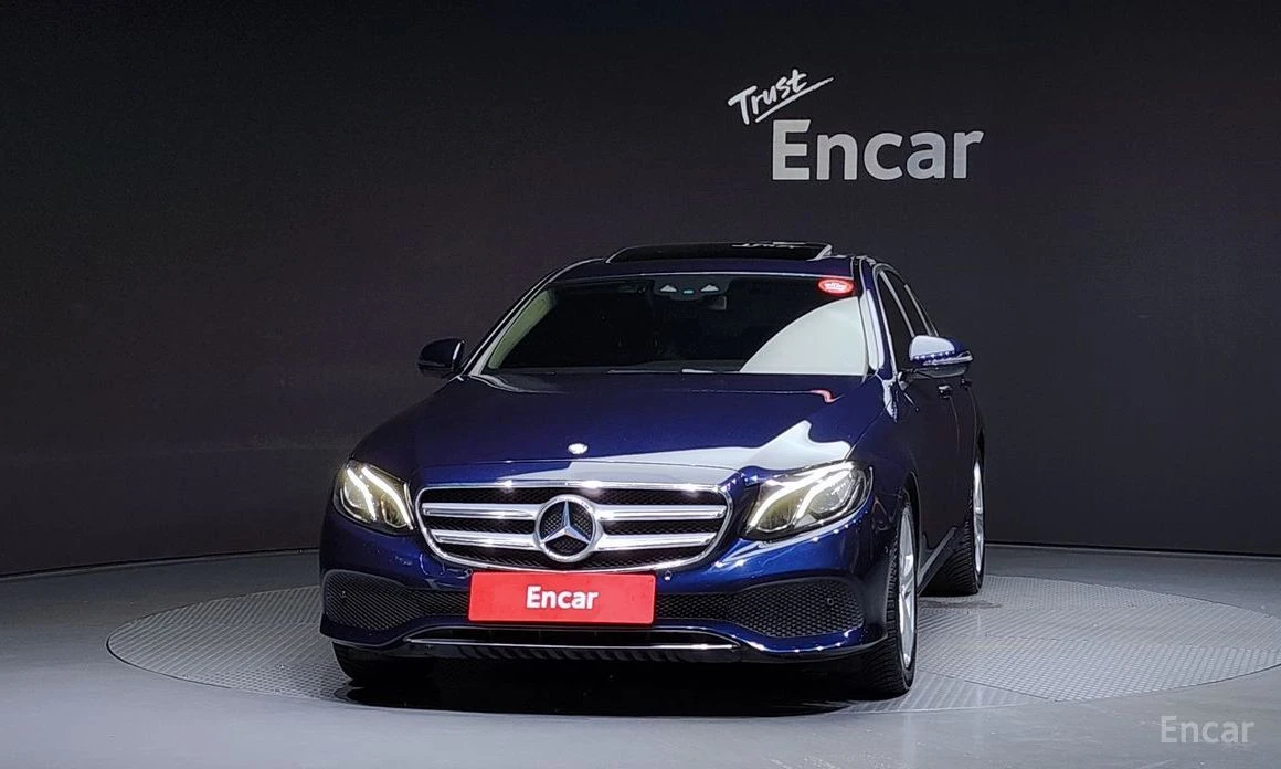 Mercedes-Benz E 200  - изображение 3