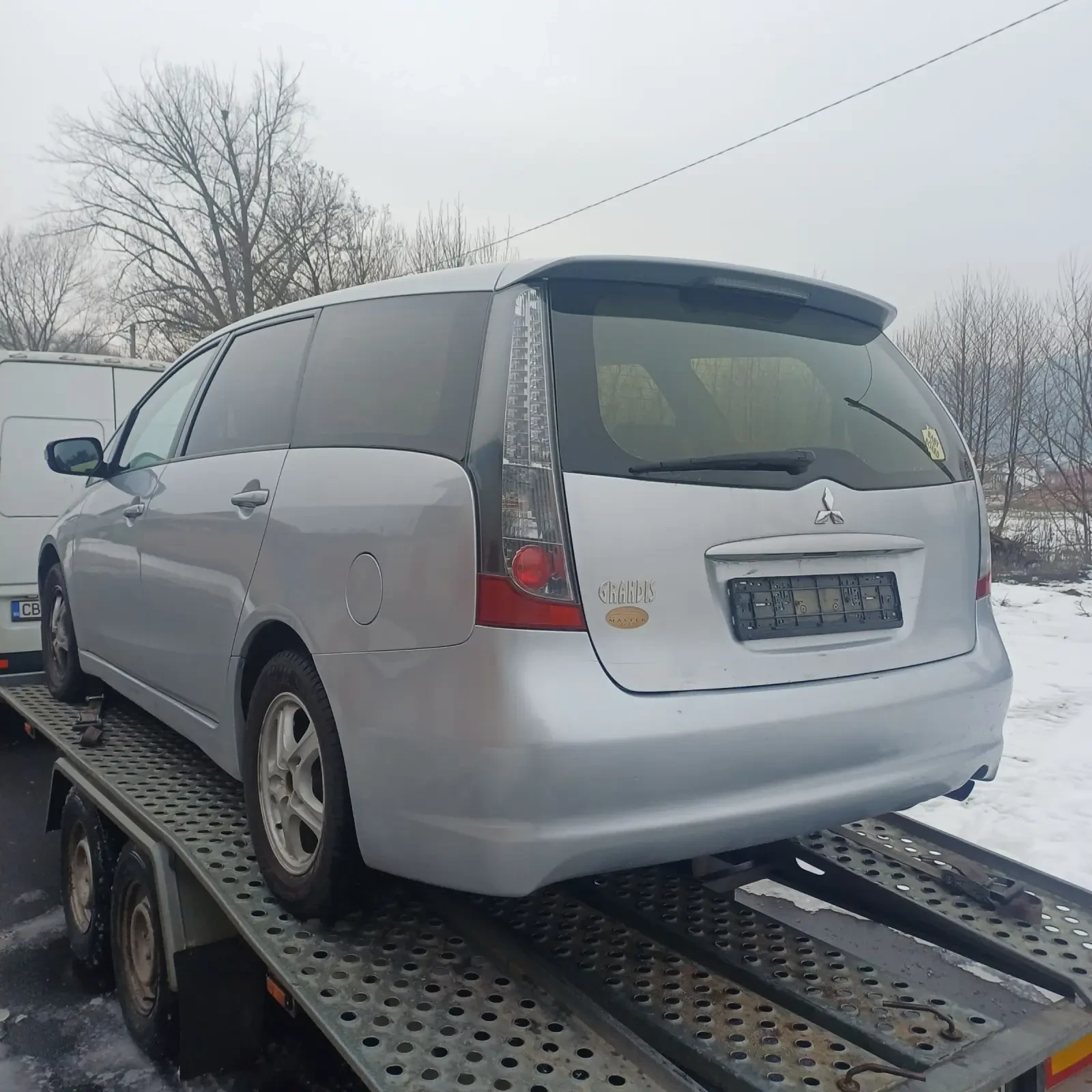 Mitsubishi Grandis 2.4i НА ЧАСТИ - изображение 2