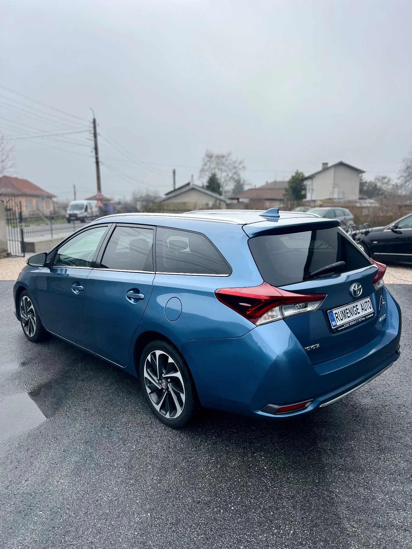 Toyota Auris 1.6 D4D EXECUTIVE EURO 6 ГЕРМАНИЯ - изображение 4