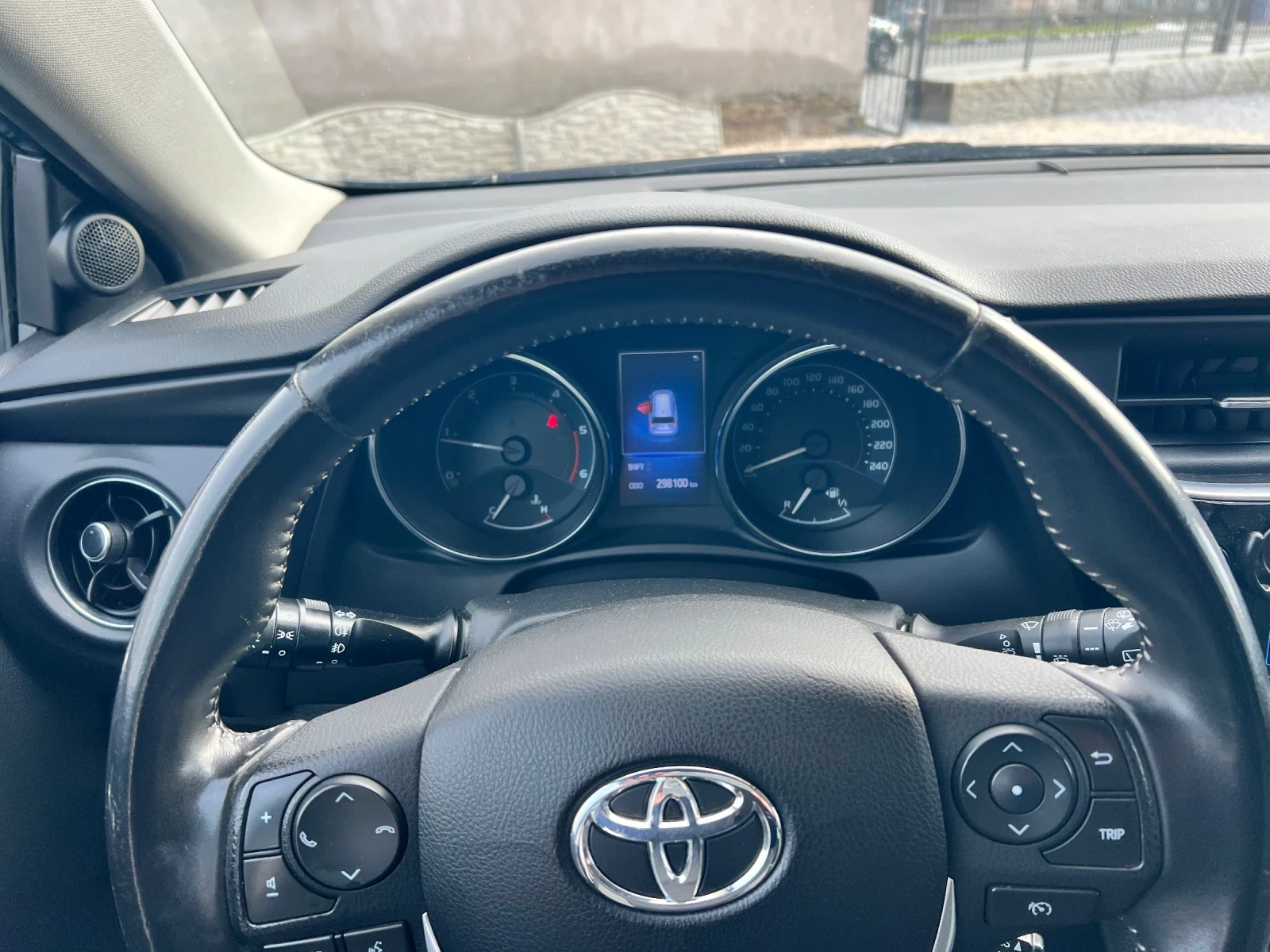Toyota Auris 1.6 D4D EXECUTIVE EURO 6 �������� | Mobile.bg � ����������� 15