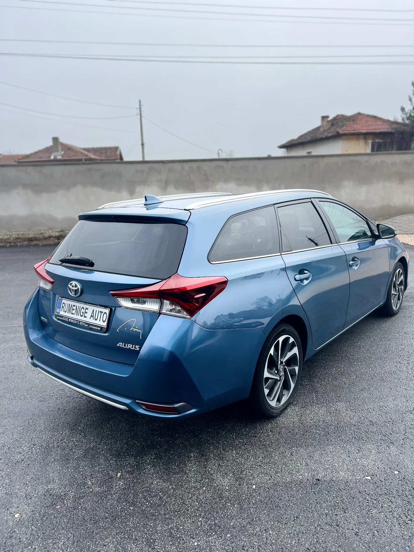 Toyota Auris 1.6 D4D EXECUTIVE EURO 6 ГЕРМАНИЯ - изображение 3