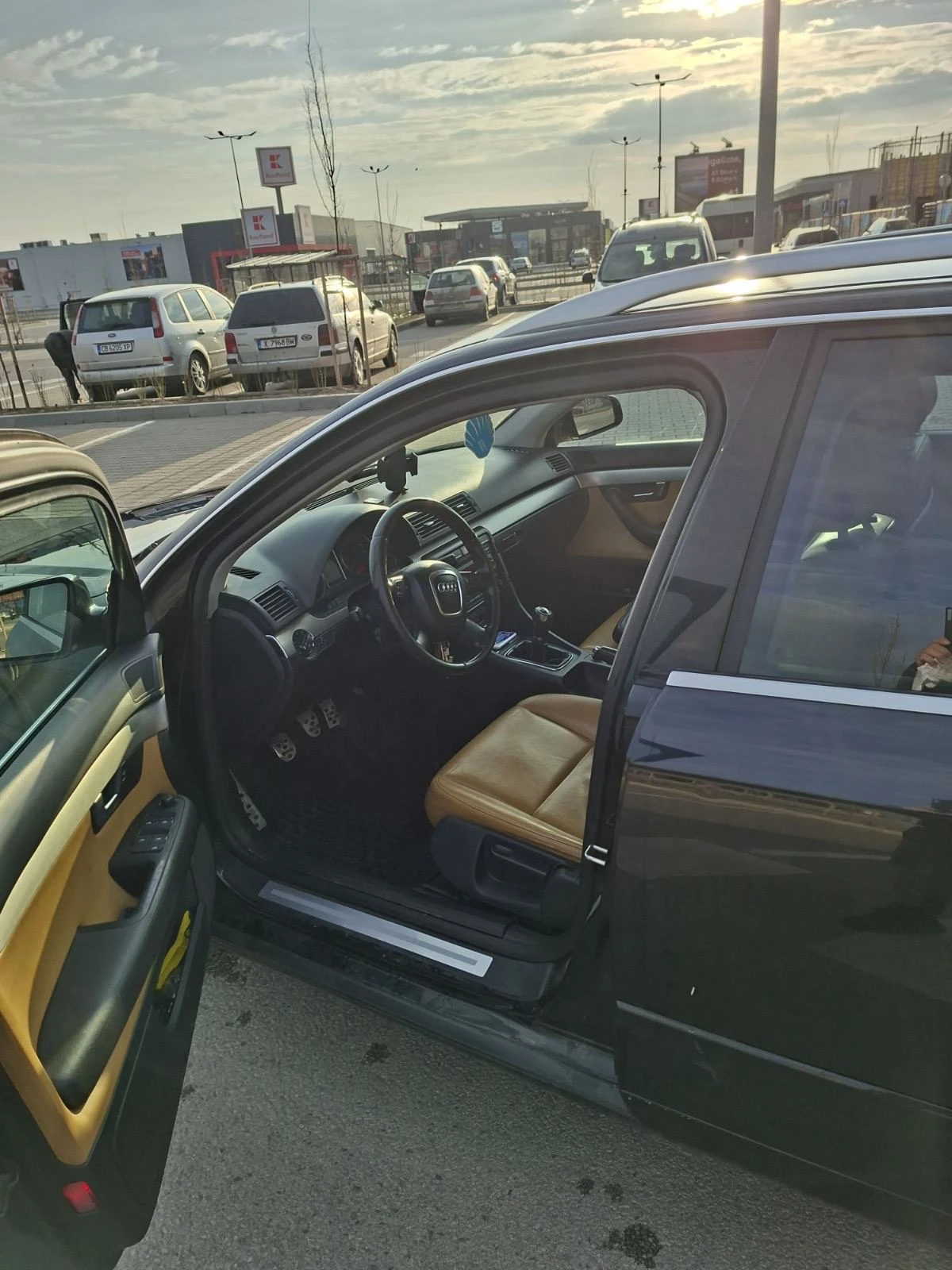 Audi A4 2.0 TDi, снимка 5 - Автомобили и джипове - 53995864