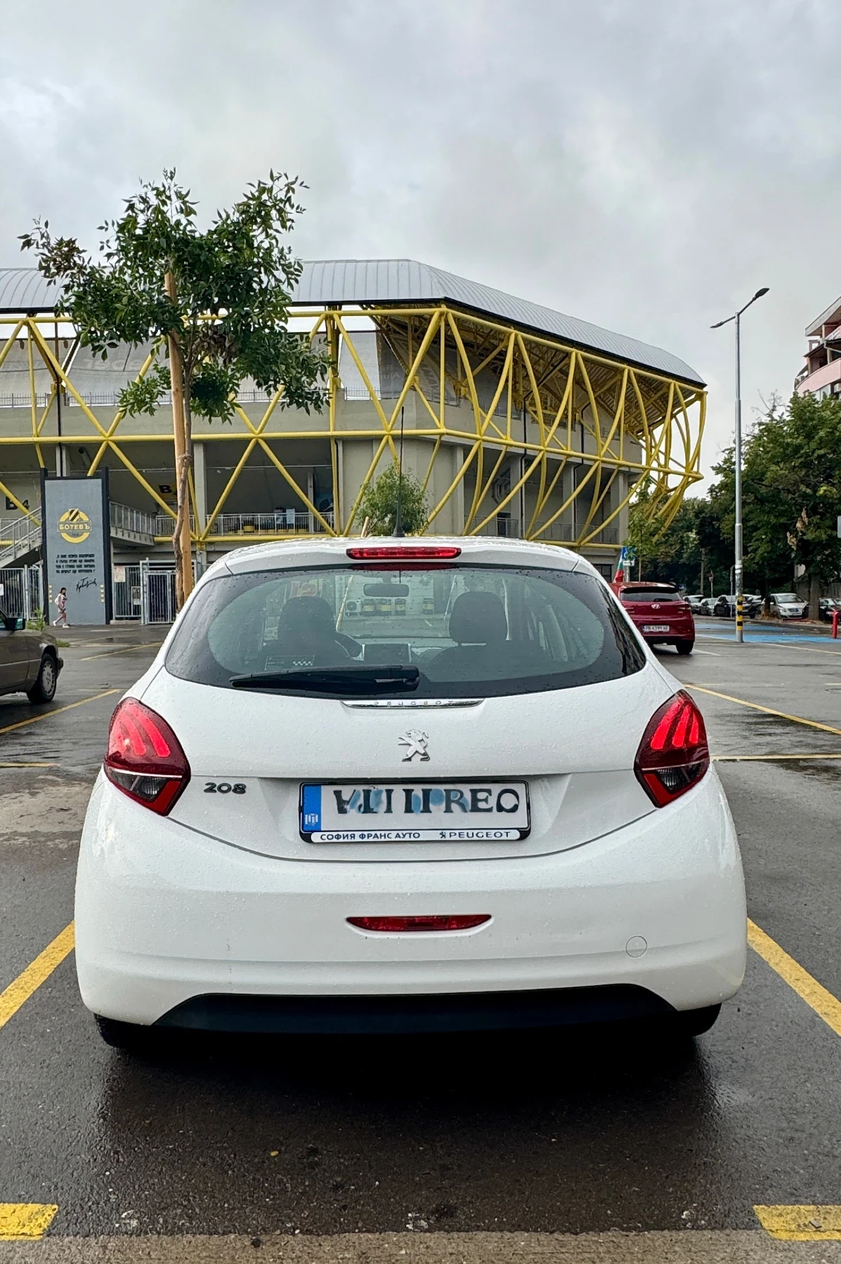 Peugeot 208, снимка 2 - Автомобили и джипове - 54308403