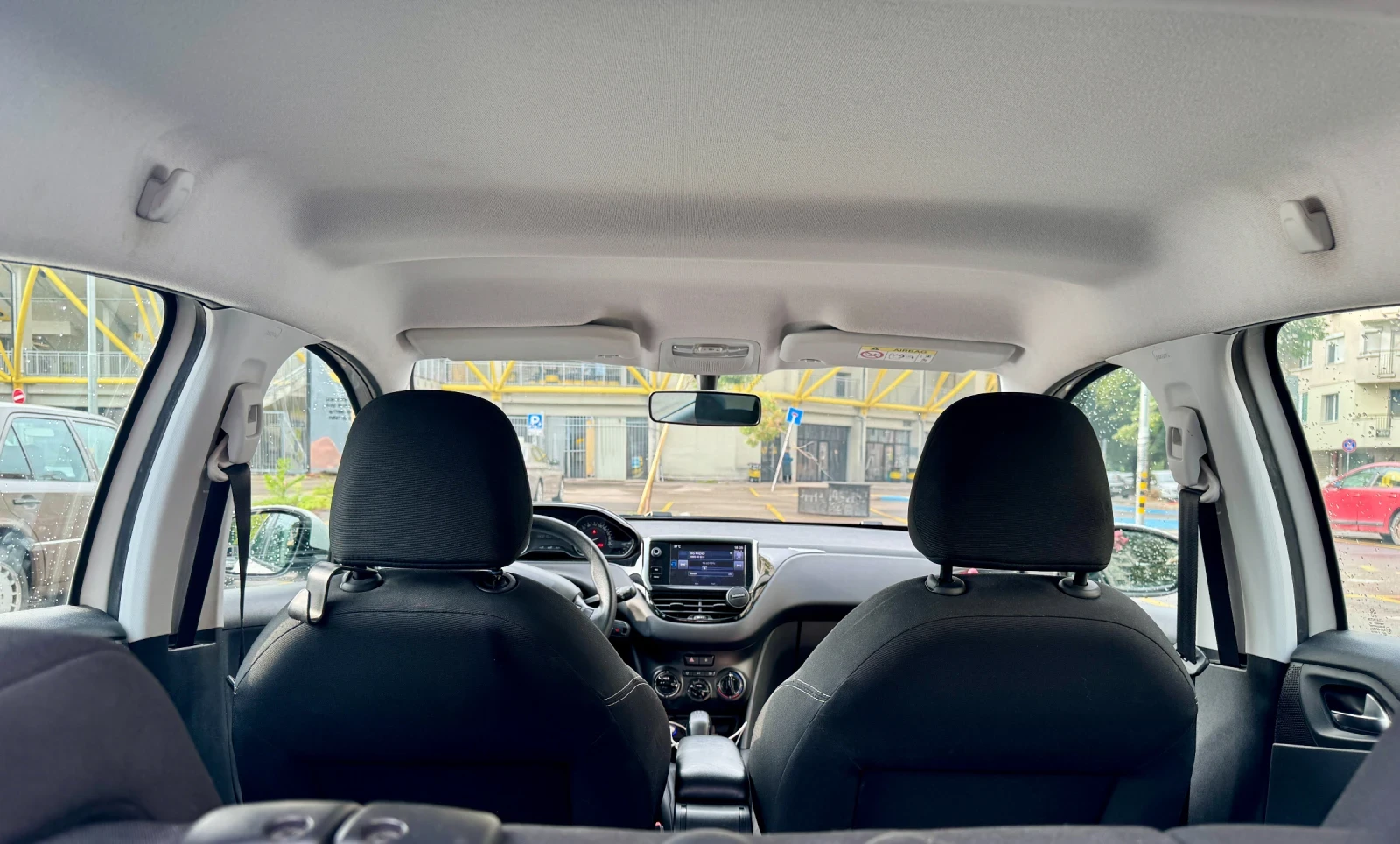 Peugeot 208, снимка 4 - Автомобили и джипове - 54308403