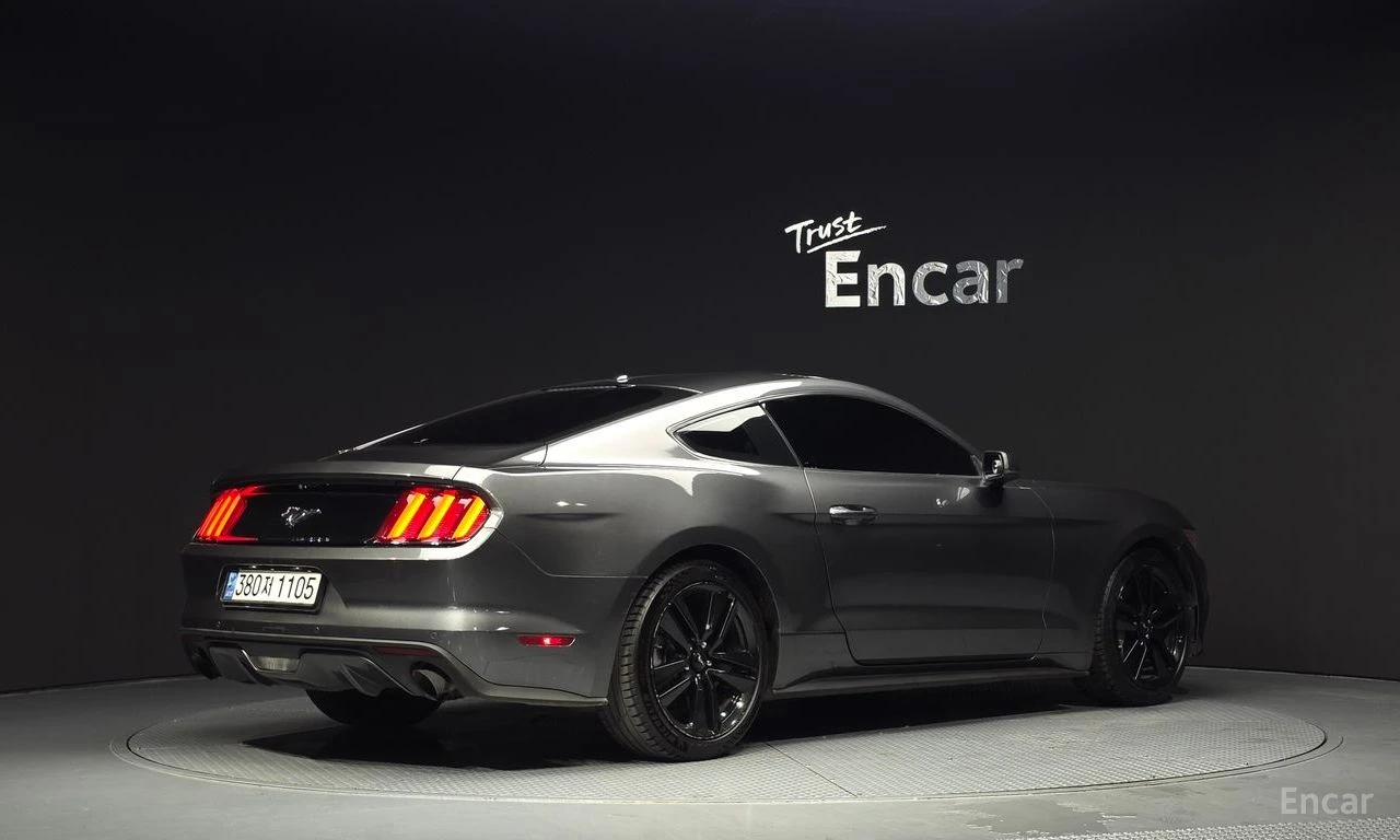 Ford Mustang 2.3* LIMITED* ПОДГРЕВ* ОБДУХВАНЕ* КАМЕРА* КЕЙЛЕС* , снимка 2 - Автомобили и джипове - 54700045