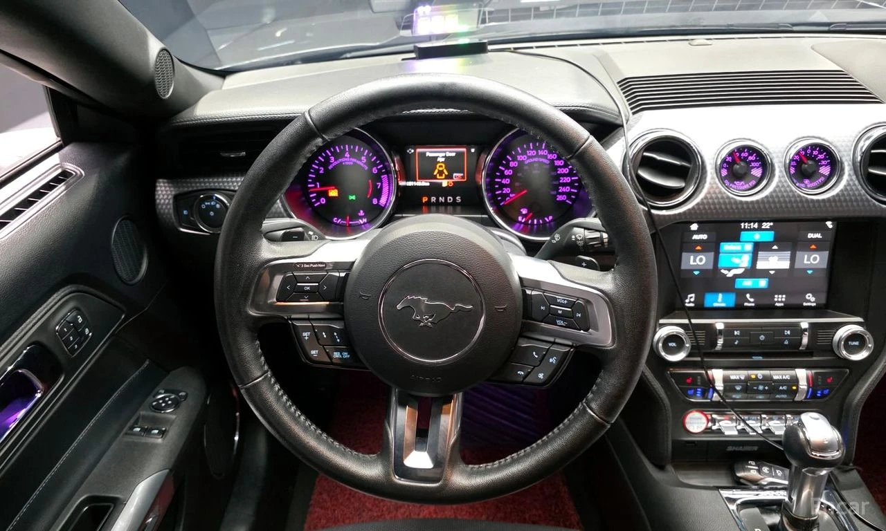 Ford Mustang 2.3* LIMITED* ПОДГРЕВ* ОБДУХВАНЕ* КАМЕРА* КЕЙЛЕС* , снимка 8 - Автомобили и джипове - 54700045