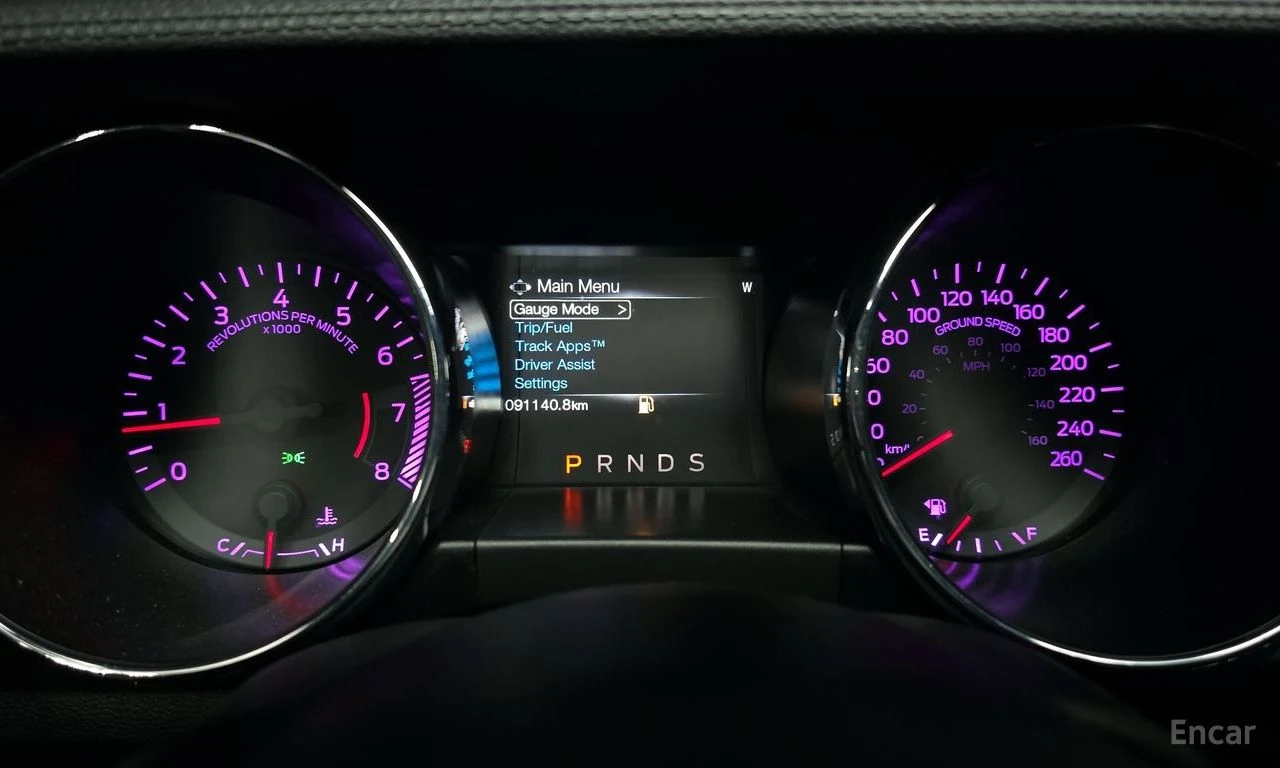 Ford Mustang 2.3* LIMITED* ПОДГРЕВ* ОБДУХВАНЕ* КАМЕРА* КЕЙЛЕС* , снимка 13 - Автомобили и джипове - 54700045