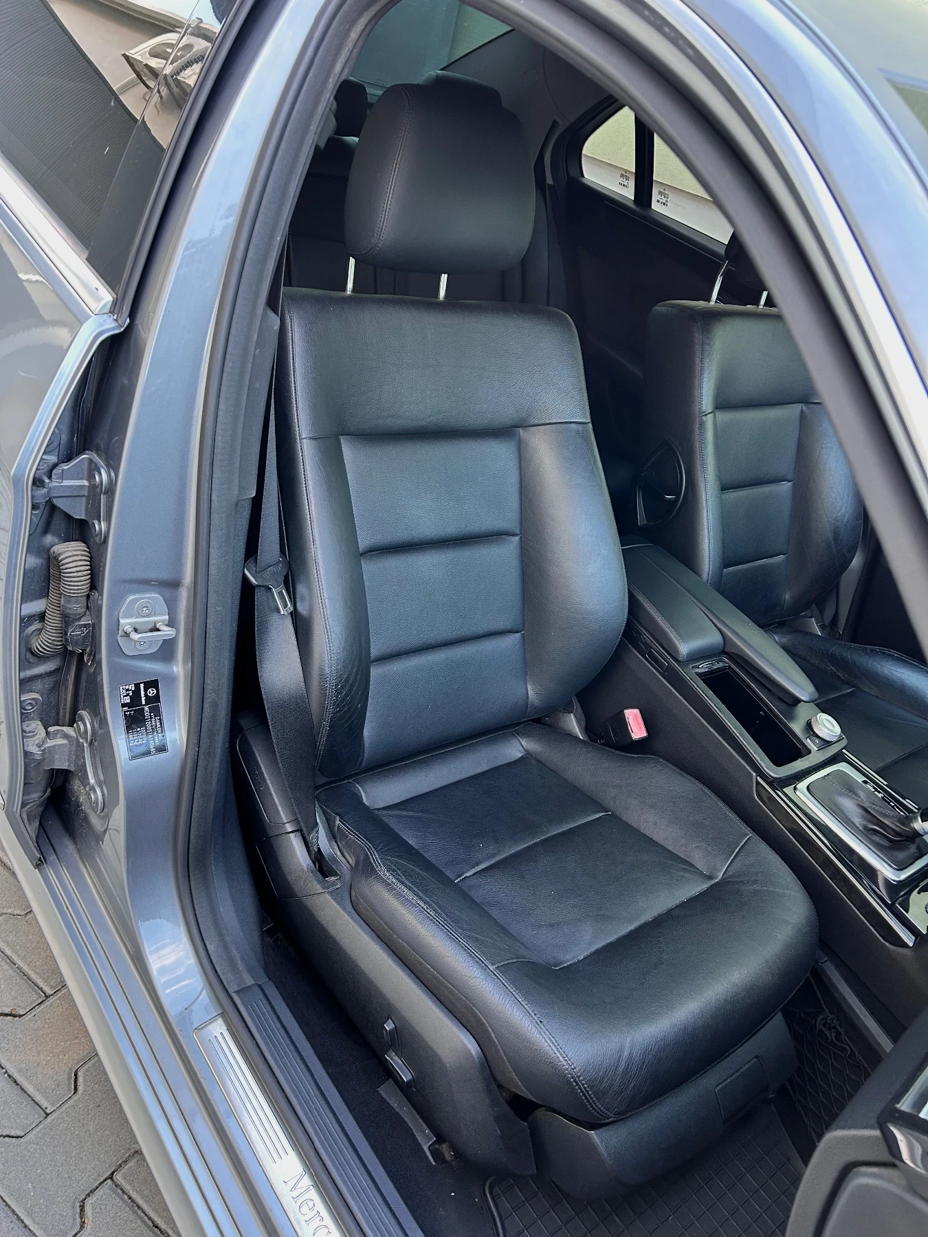 Mercedes-Benz E 200 2.2 BLUEEFFICIENCY , снимка 8 - Автомобили и джипове - 55157387