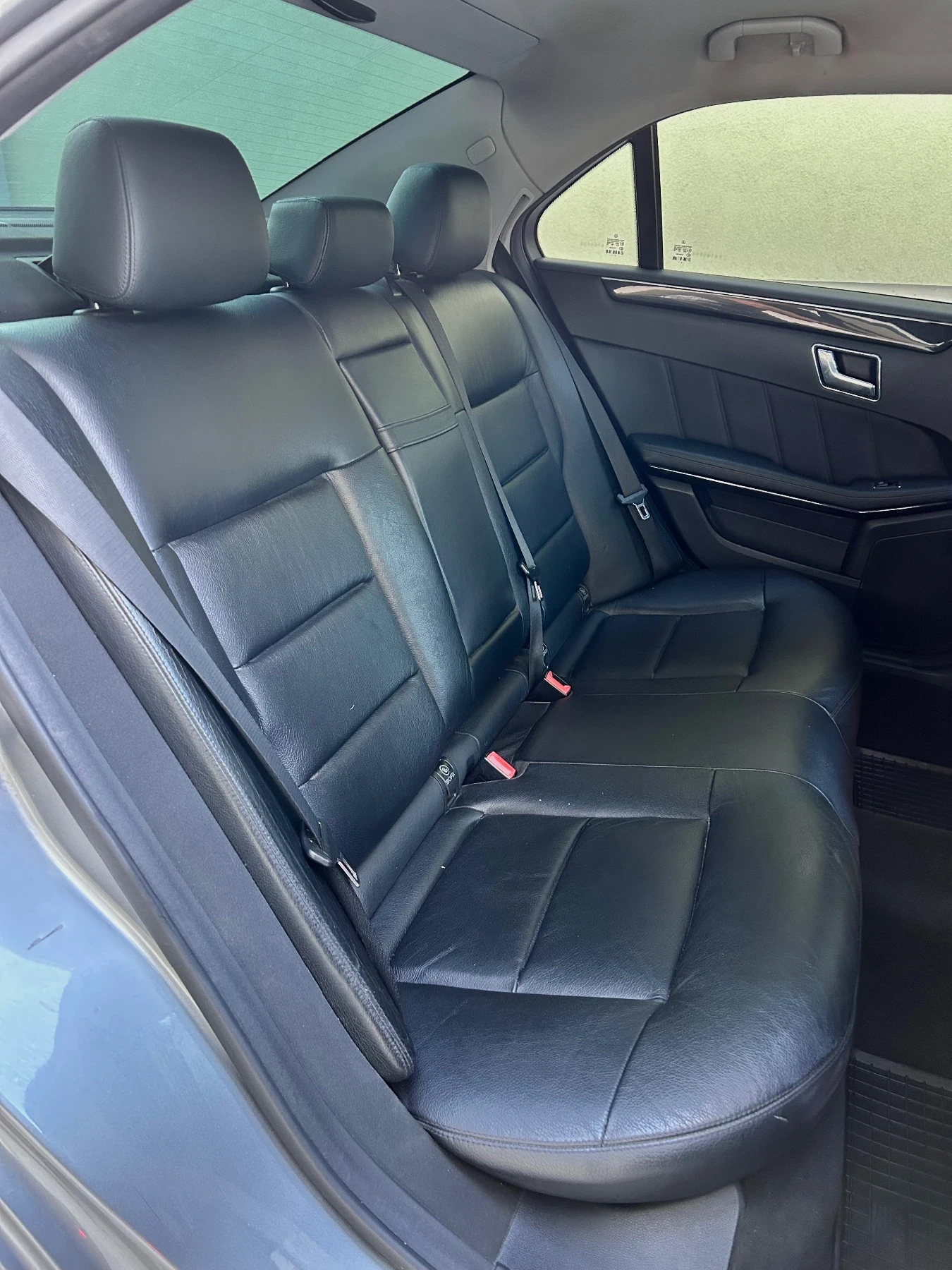Mercedes-Benz E 200 2.2 BLUEEFFICIENCY , снимка 9 - Автомобили и джипове - 55157387