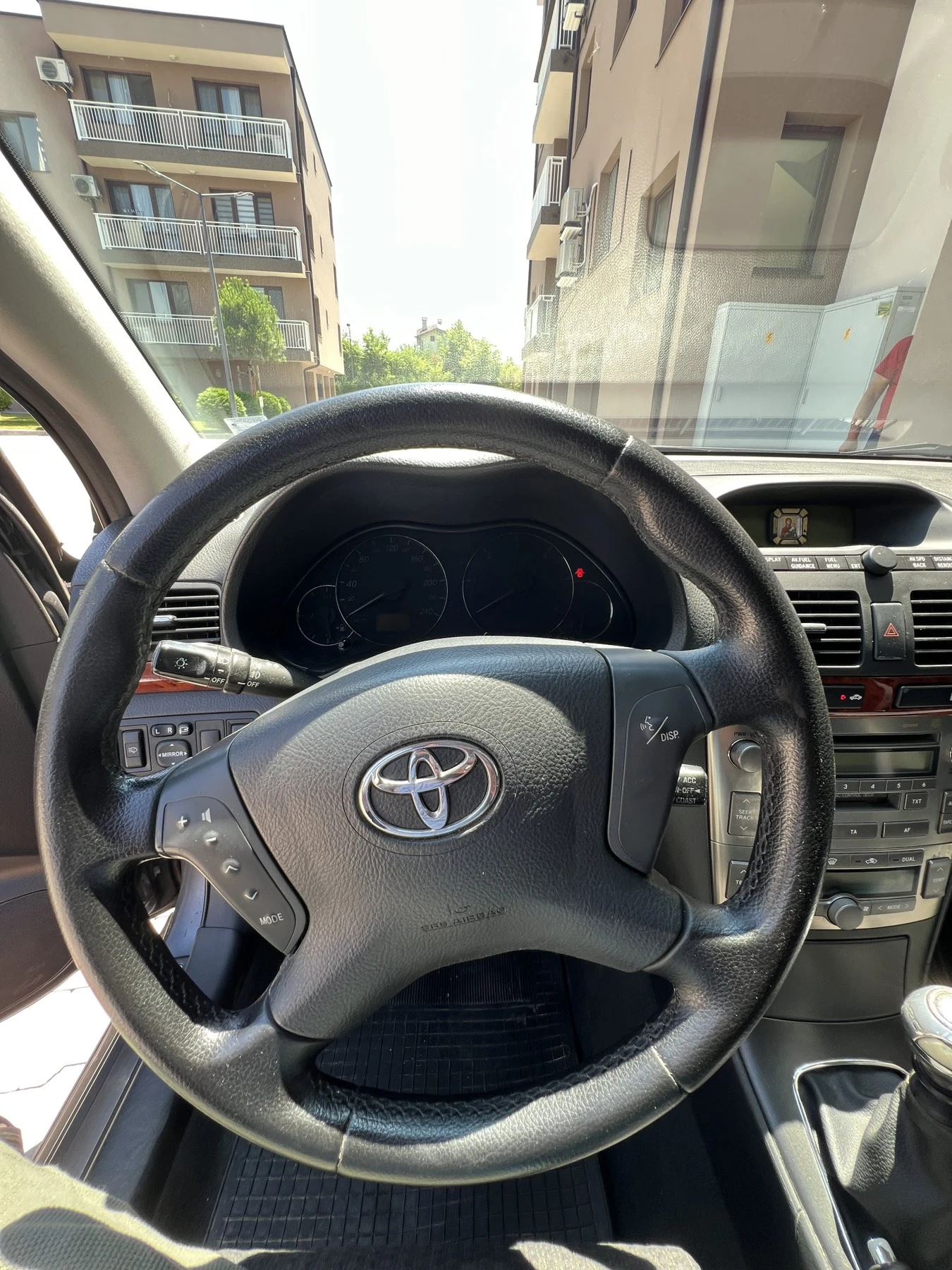 Toyota Avensis 2.2 D-CAT, снимка 9 - Автомобили и джипове - 55265203