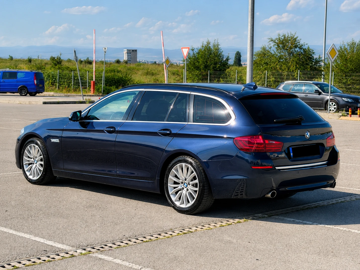 BMW 535 LUXURY PANORAMA, снимка 4 - Автомобили и джипове - 55354514