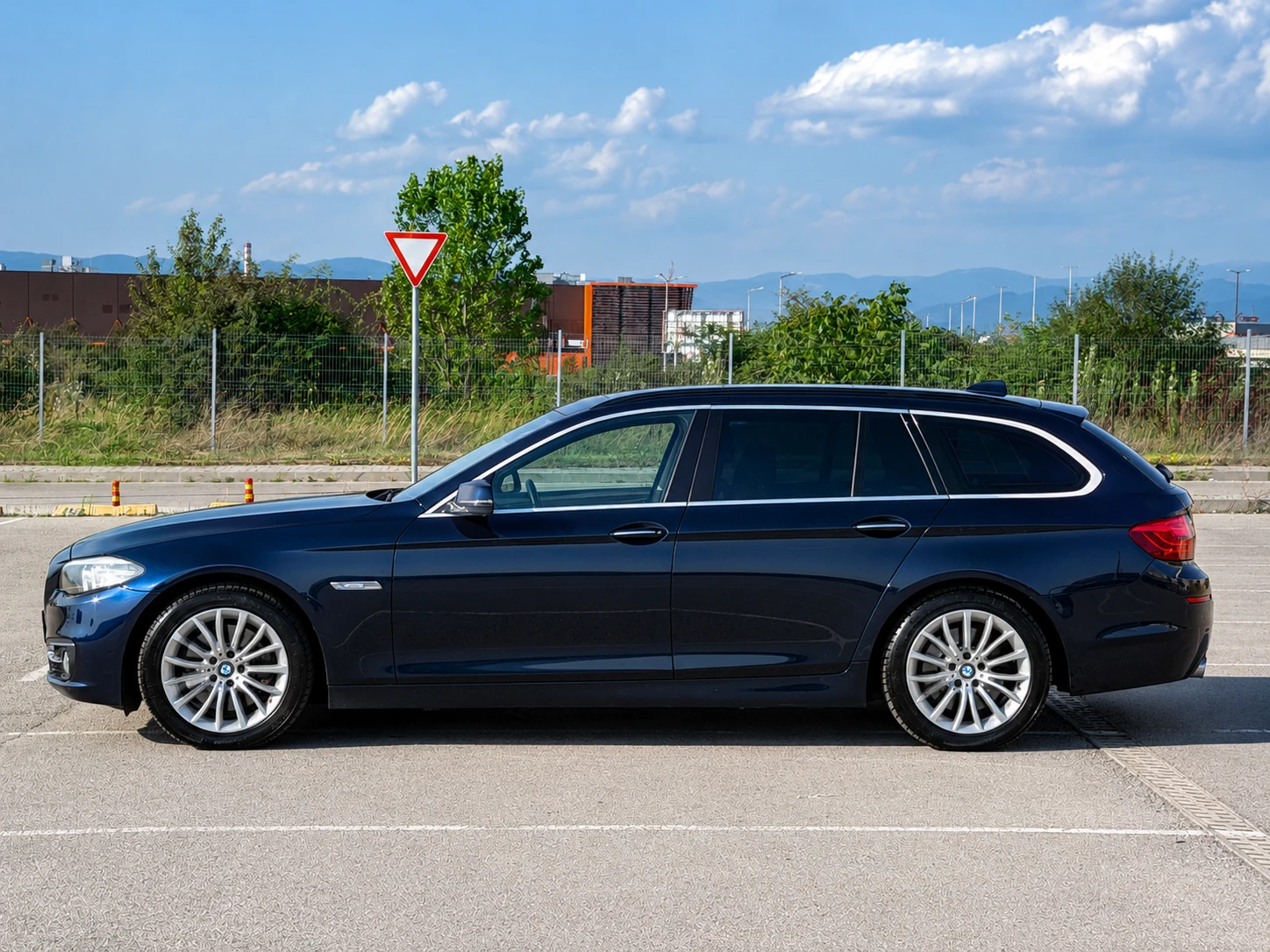 BMW 535 LUXURY PANORAMA, снимка 3 - Автомобили и джипове - 55354514