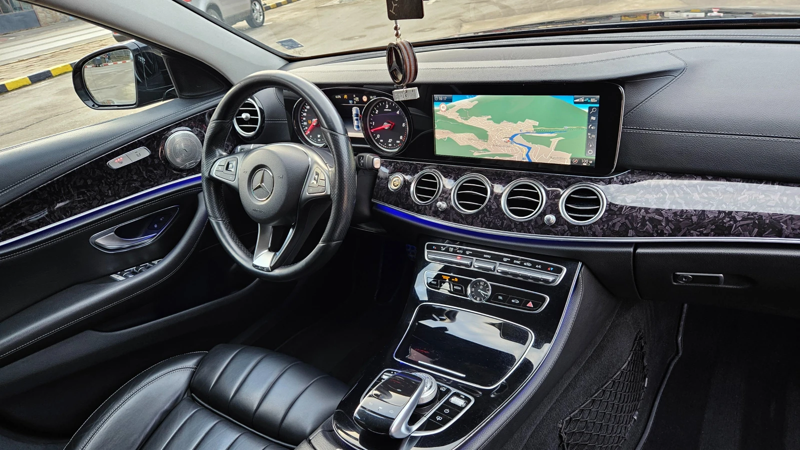 Mercedes-Benz E 350 AMG OPTIC/BURMASTER/9G/FULL LED, снимка 10 - Автомобили и джипове - 55426128