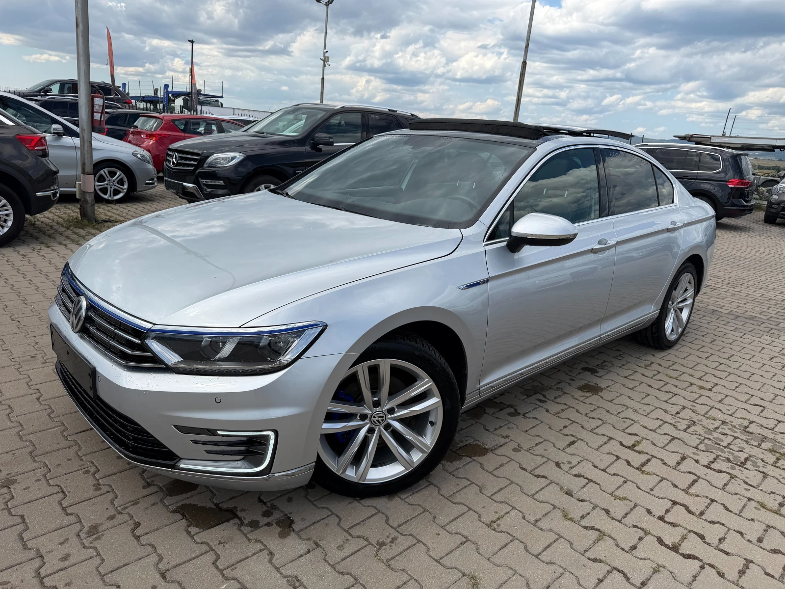 VW Passat 1.4TGE PLUG IN HYBRID AVTOMAT/KOJA/PANORAMA/KAMERA