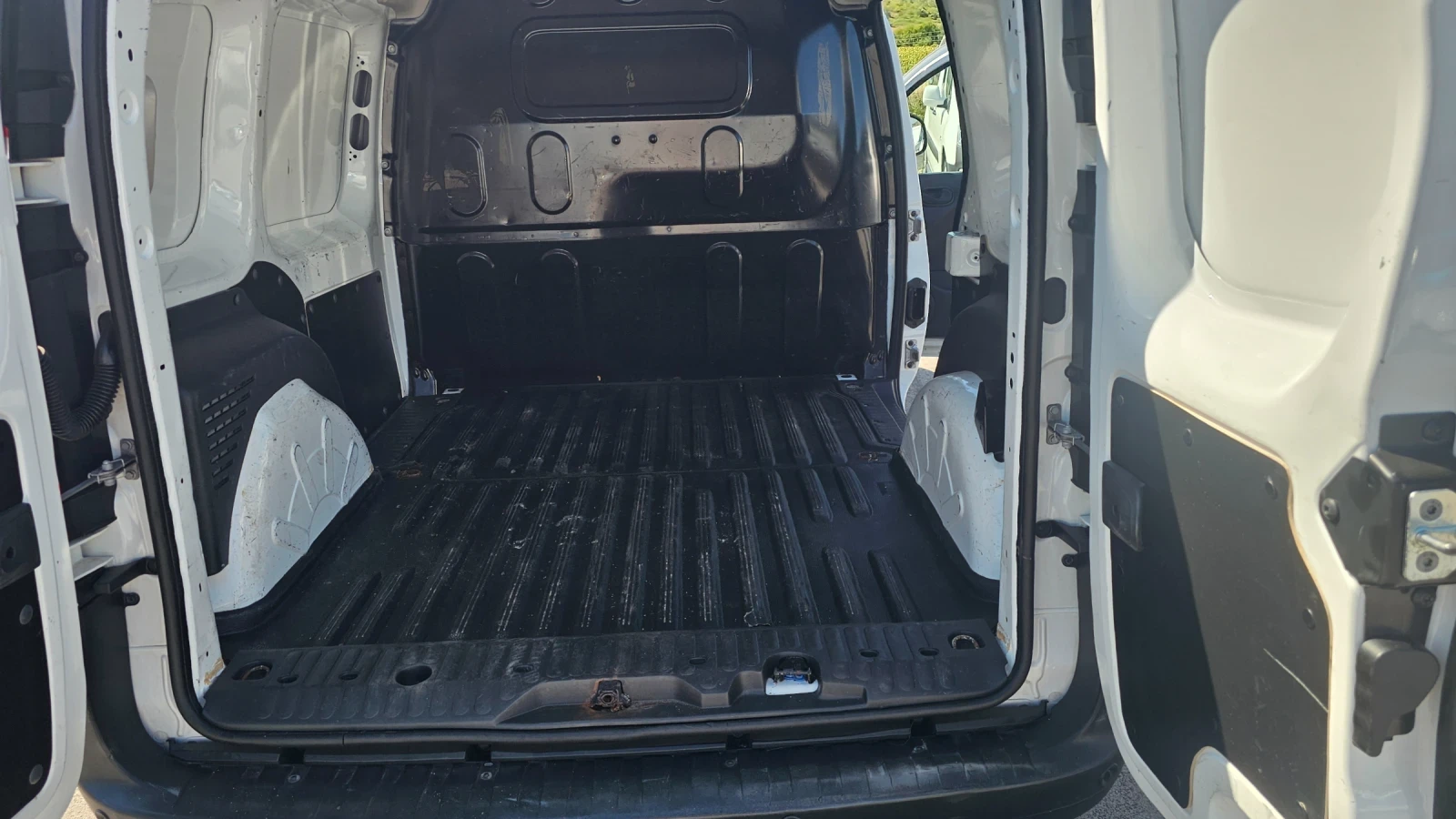 Renault Kangoo 1.5Dci-EVRO 6, снимка 17 - Автомобили и джипове - 55563919