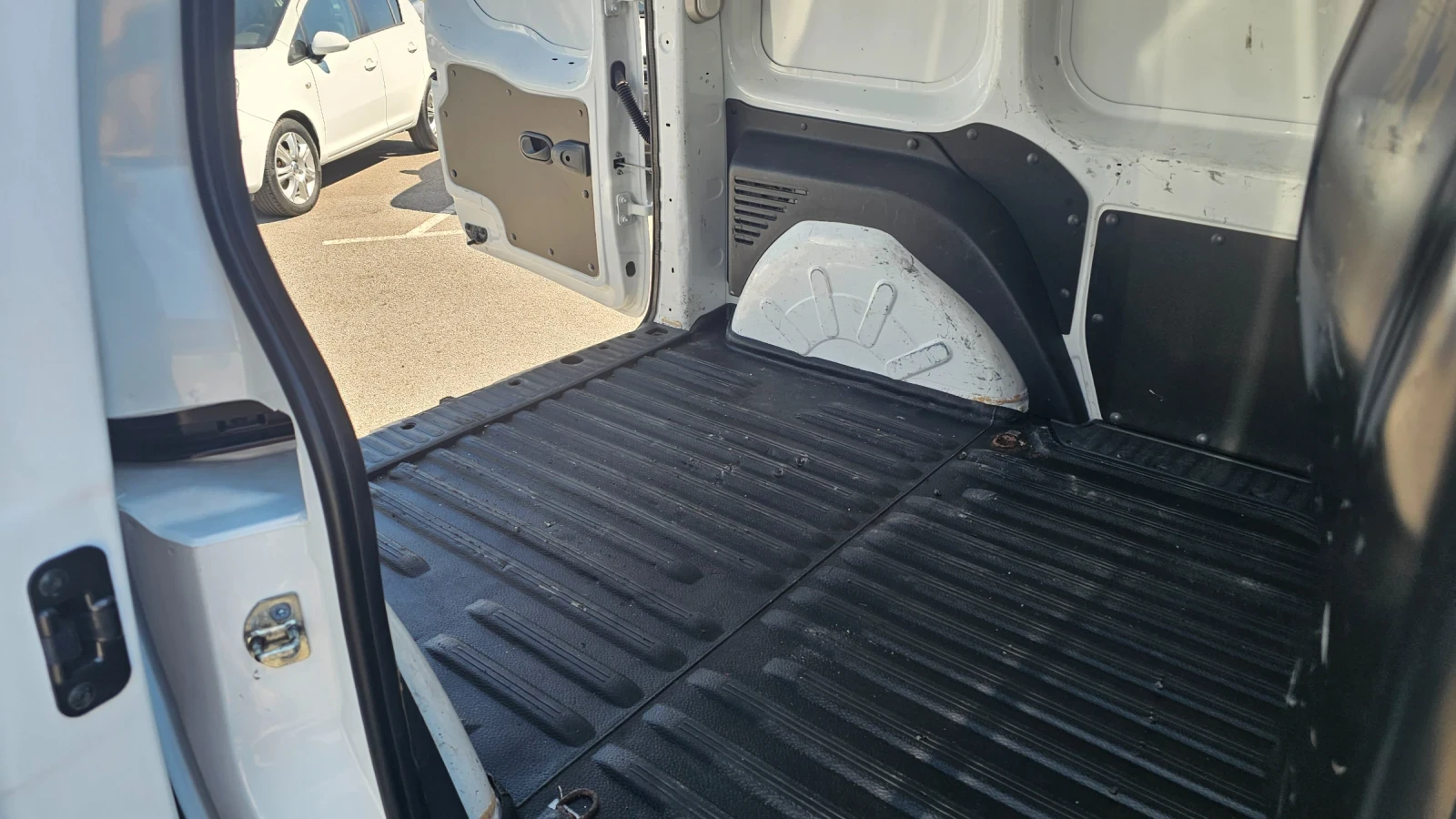 Renault Kangoo 1.5Dci-EVRO 6, снимка 13 - Автомобили и джипове - 55563919