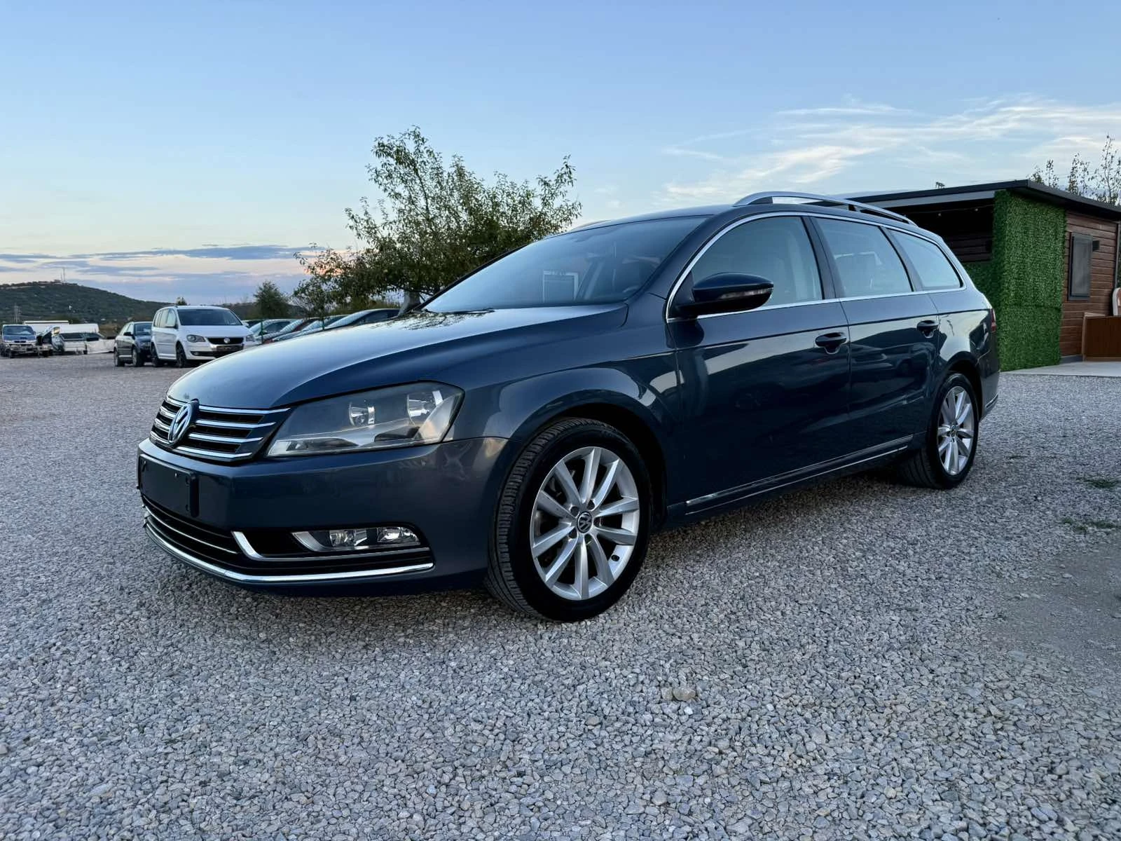 VW Passat 2.0TDI AVTOMAT HighLine КОЖА НАВИ, снимка 2 - Автомобили и джипове - 55941480