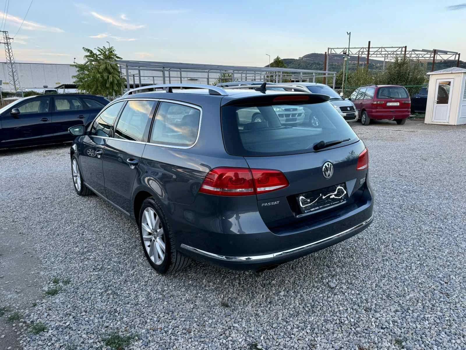 VW Passat 2.0TDI AVTOMAT HighLine КОЖА НАВИ, снимка 7 - Автомобили и джипове - 55941480