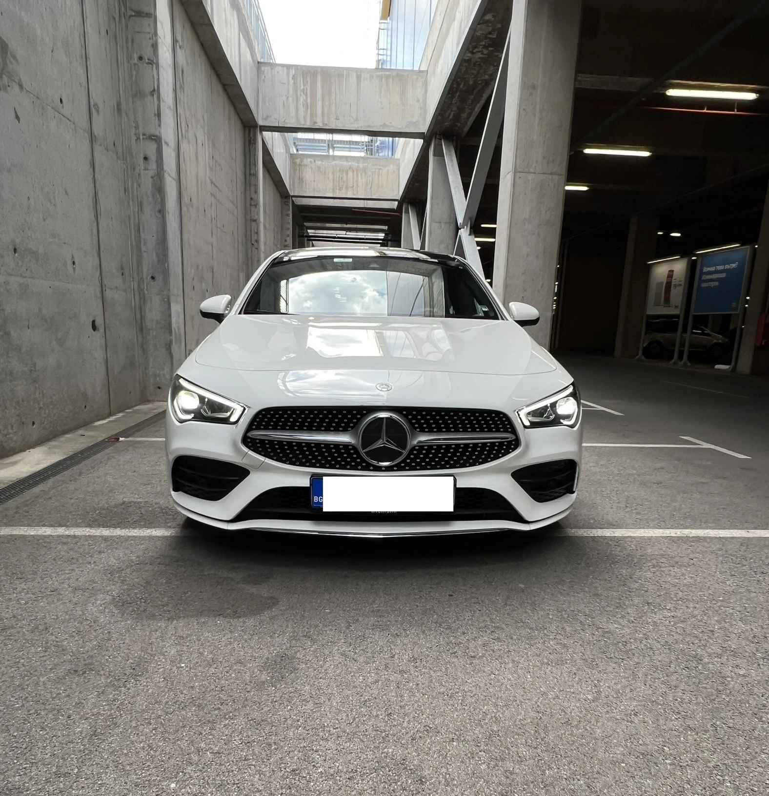 Mercedes-Benz CLA 180 AMG line, снимка 3 - Автомобили и джипове - 56018448