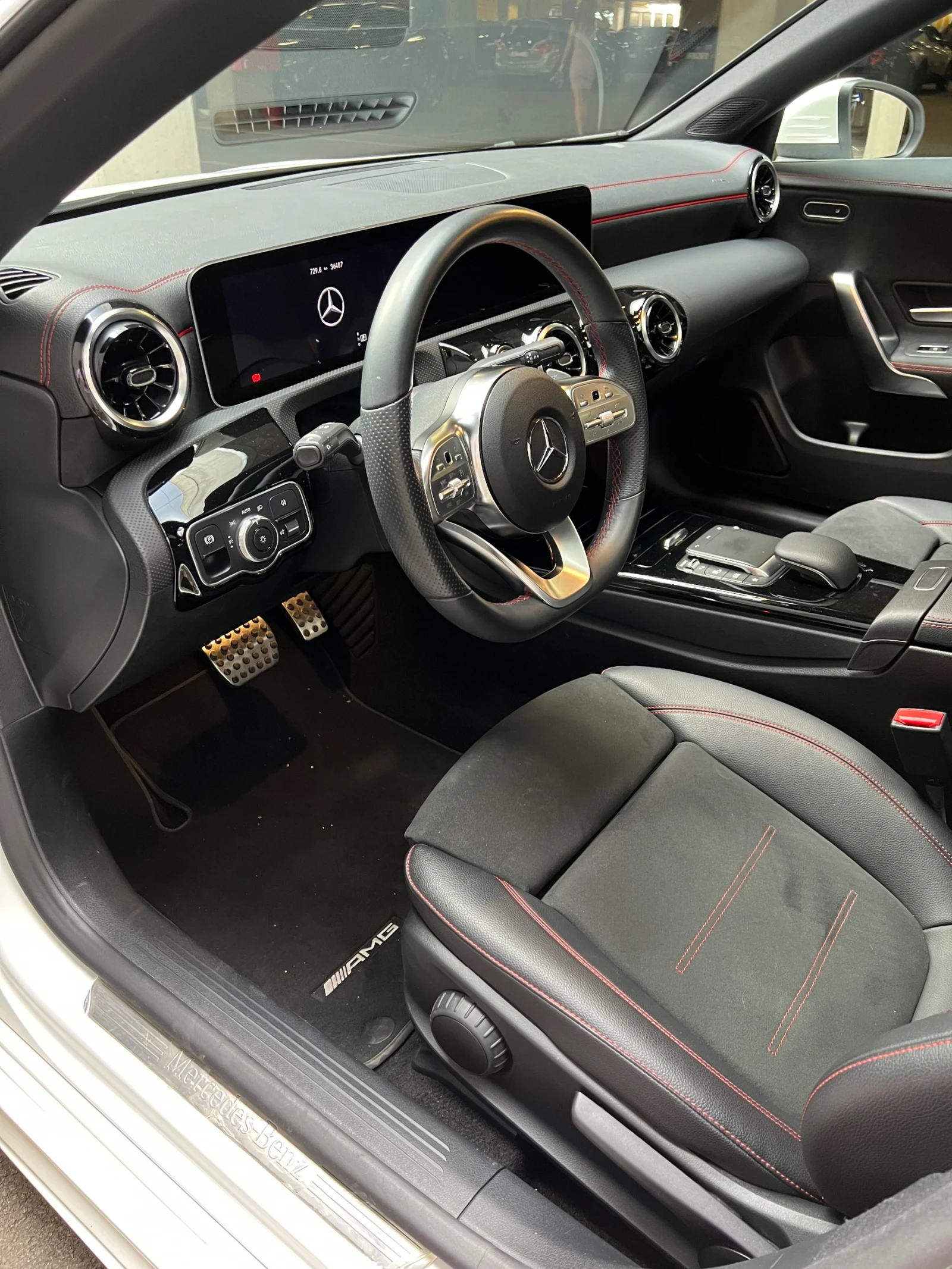 Mercedes-Benz CLA 180 AMG line, снимка 8 - Автомобили и джипове - 56018448