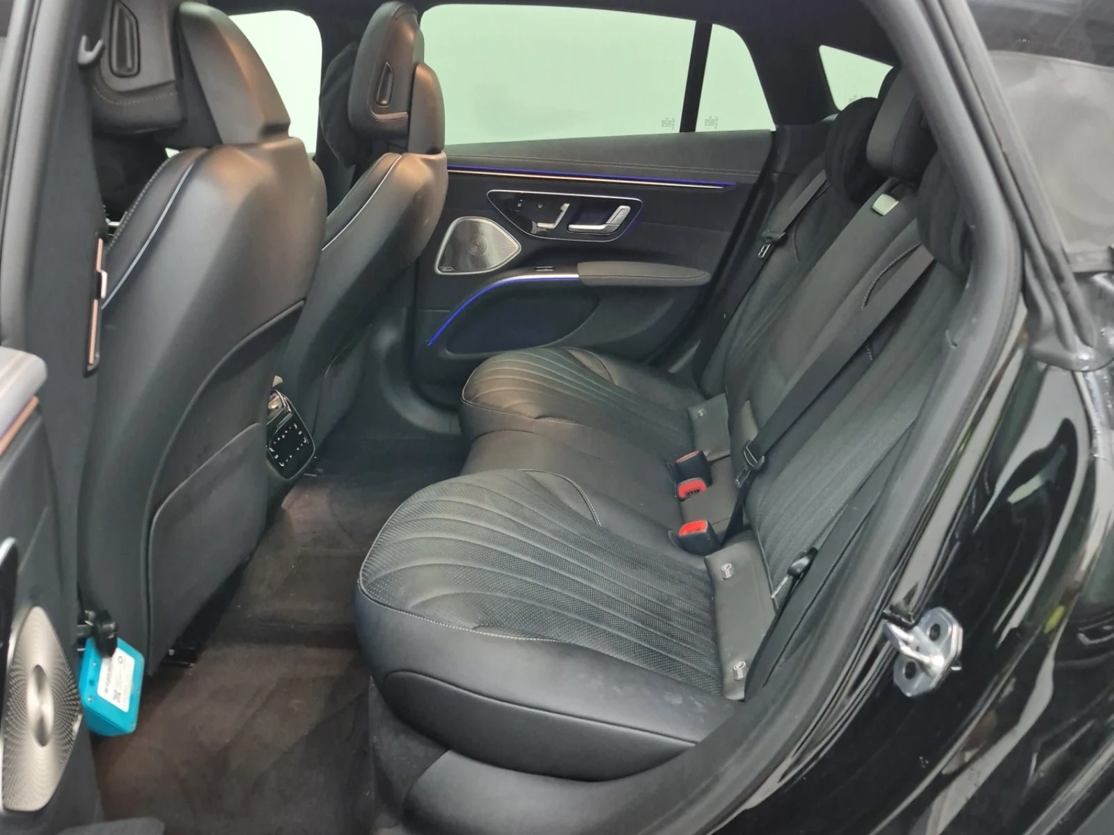 Mercedes-Benz EQS * 580 * АВТОКРЕДИТ БЕЗ ПЪРВОНАЧАЛНА ВНОСКА* , снимка 12 - Автомобили и джипове - 56053891