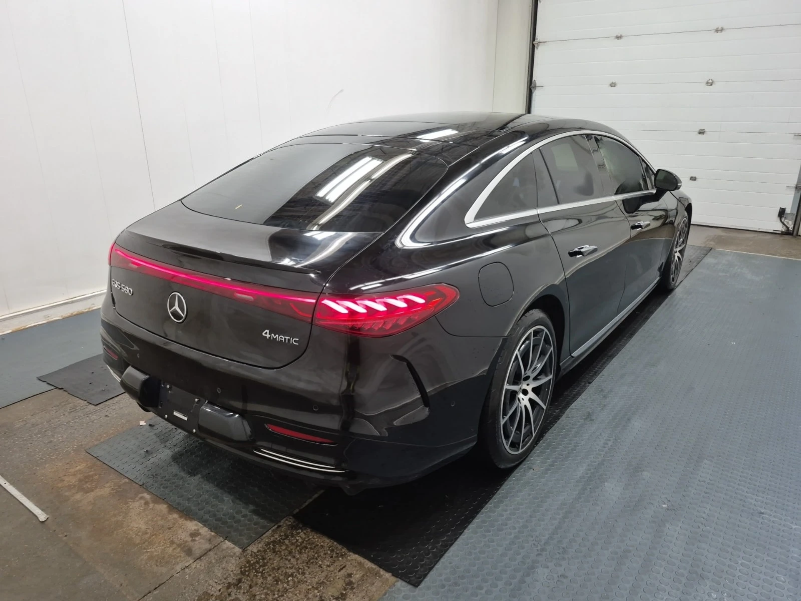 Mercedes-Benz EQS * 580 * АВТОКРЕДИТ БЕЗ ПЪРВОНАЧАЛНА ВНОСКА* , снимка 3 - Автомобили и джипове - 56053891