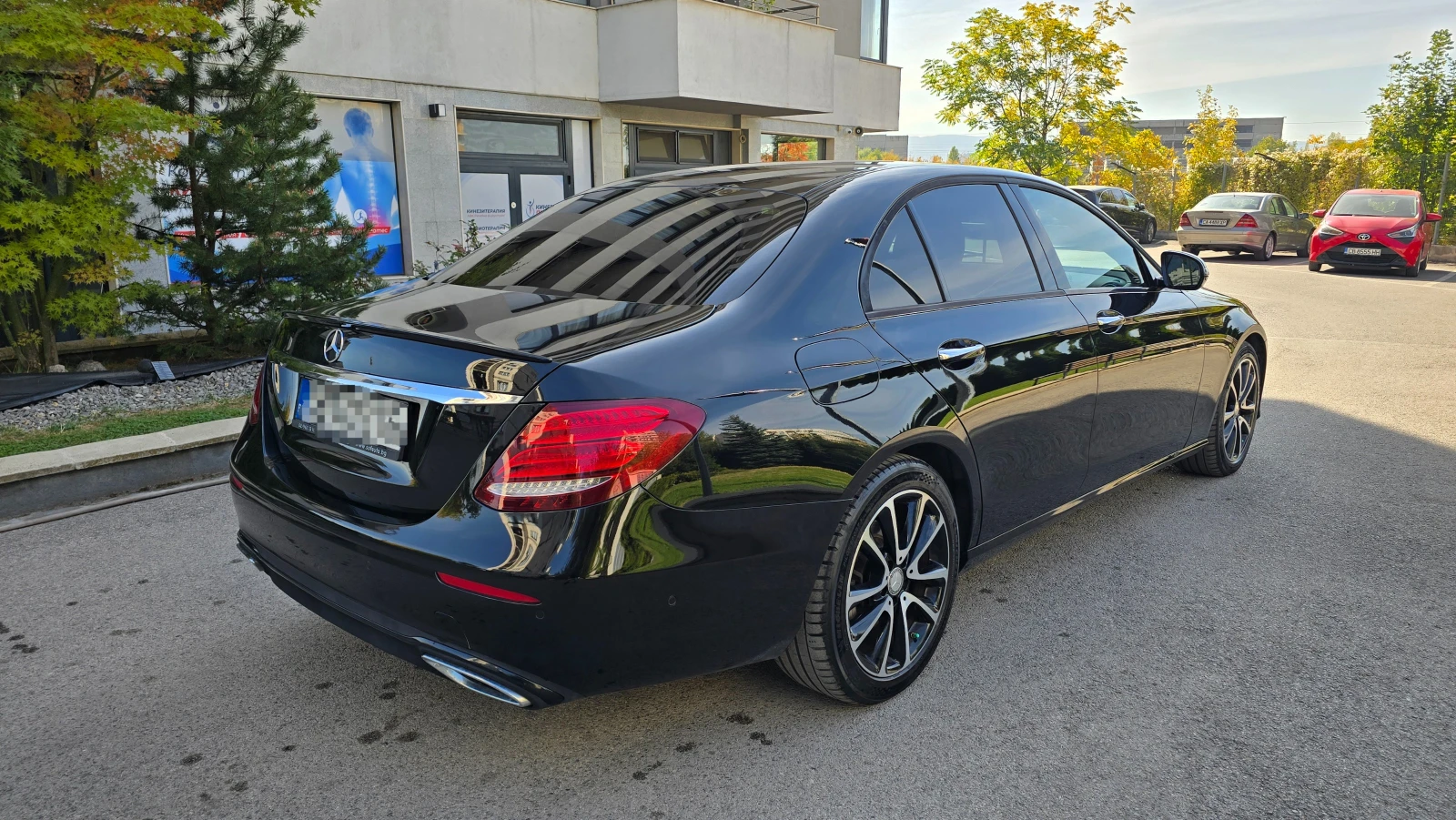 Mercedes-Benz E 350 Avantgarde Night package , снимка 4 - Автомобили и джипове - 56440234