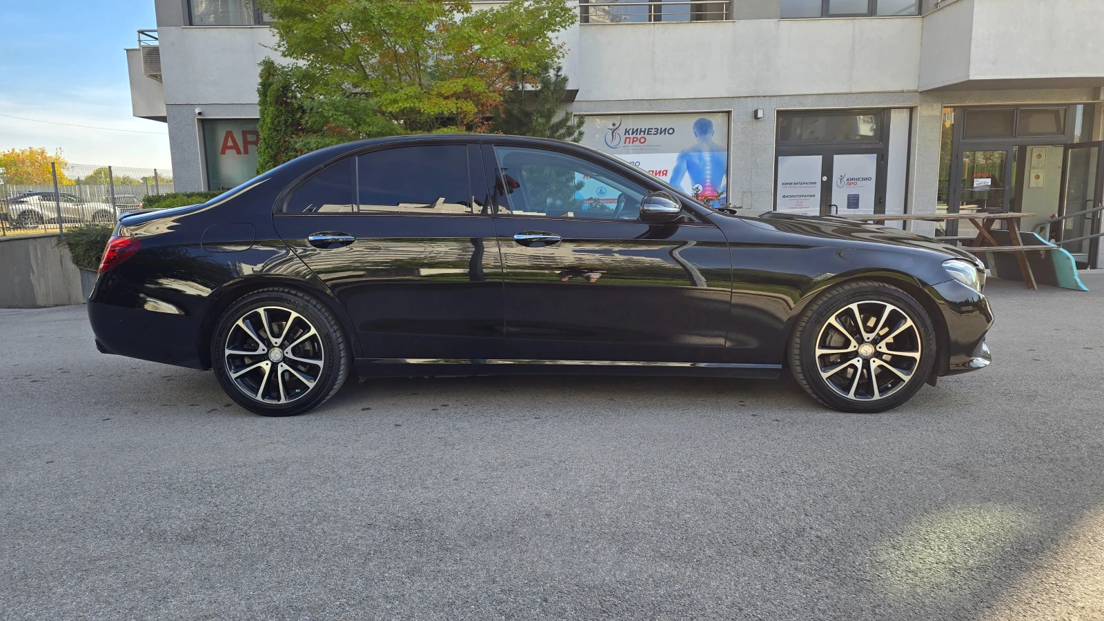 Mercedes-Benz E 350 Avantgarde Night package , снимка 7 - Автомобили и джипове - 56440234