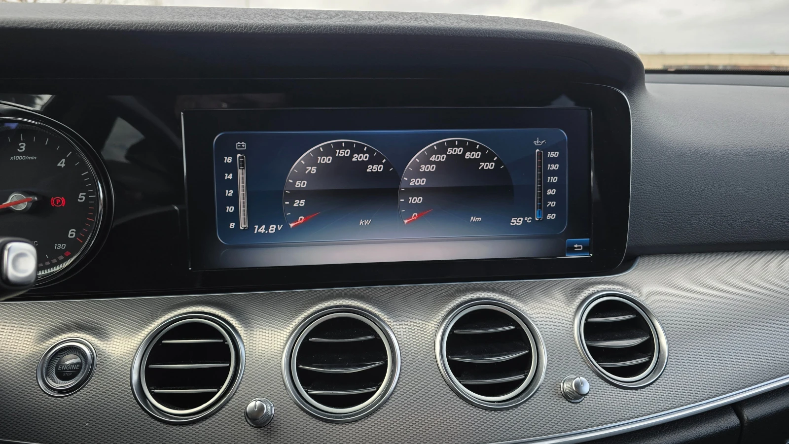 Mercedes-Benz E 350 Avantgarde Night package , снимка 16 - Автомобили и джипове - 56440234
